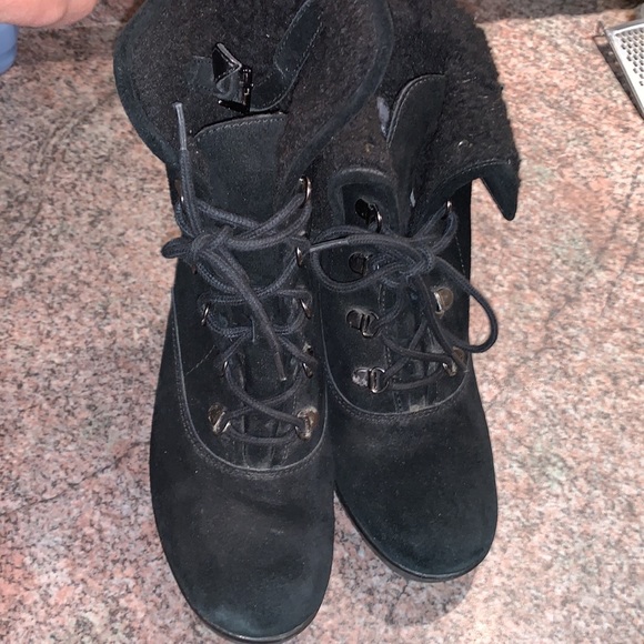 Aerosoles faux fur lace up black booties size 6 - Picture 2 of 11